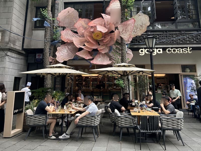 上海新天地 おしゃれなカフェ外観