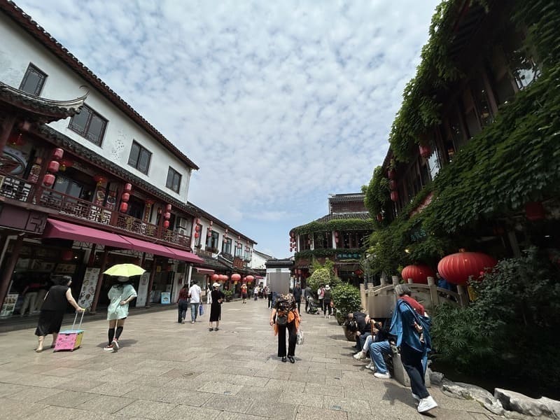 七宝老街　お土産屋・飲食店が並ぶ路地