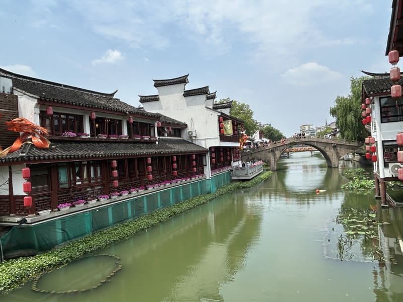 七宝らしい景色が一気に広がる定番撮影スポット。